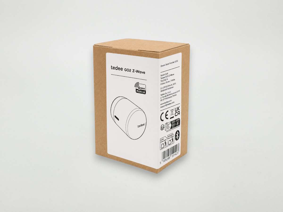 Caja y contenido de la cerradura Tedee GO2 Z-Wave