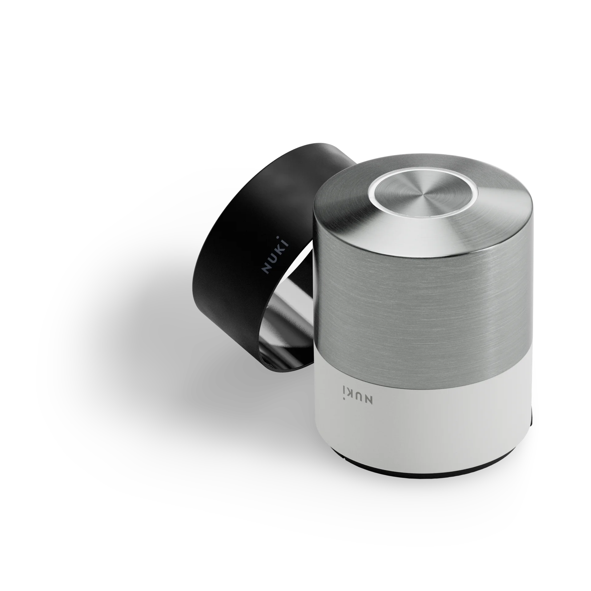 Nuki Smart Lock Pro con anillos intercambiables blanco y negro